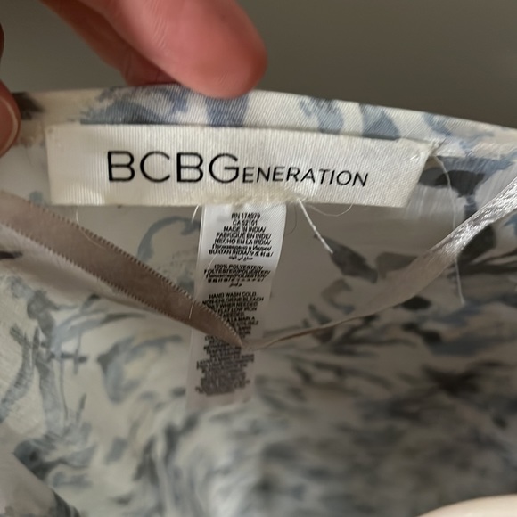 BCBG duster - Picture 3 of 4